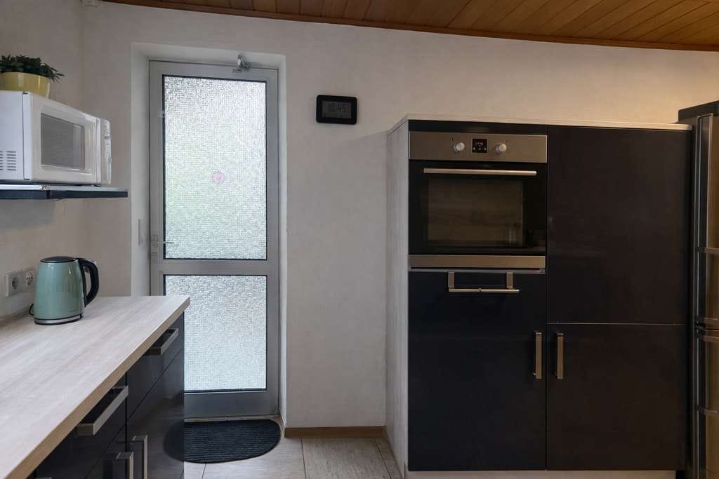 Immobilie in Grünsfeld - Charmantes Einfamilienhaus mit großräumigem Anbau - Ideal für Ihre Wohnträume und Projekte! - Bild 4