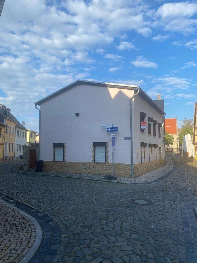 Immobilie in Schönebeck (Elbe) - Haus im Herzen der Stadt Schönebeck - Bild 1