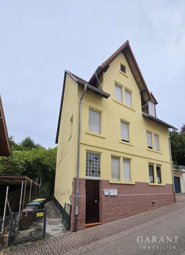 Immobilie in Ispringen - Kapitalanlage mit Potenzial: Dreifamilienhaus in Ispringen mit ca. 7,35 % möglicher Bruttorendite - Bild 1