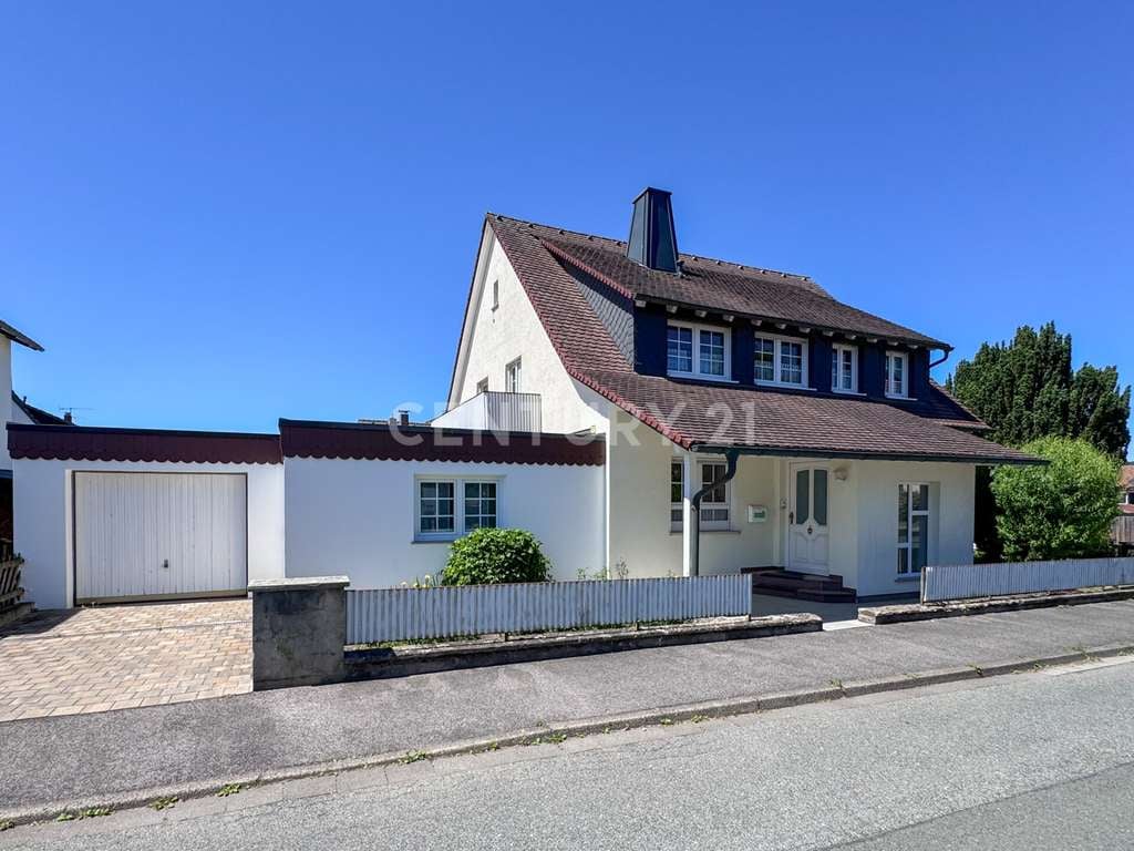 Immobilie in Lichtenfels - Ein- oder Zweifamilienhaus in begehrter Wohnlage von Lichtenfels - Ruhig & zentral - Bild 1