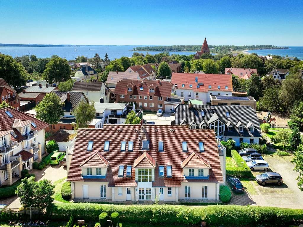 Immobilie in Bastorf - Lichtdurchflutete Dachgeschosswohnung mit zwei Balkonen - Wohnen am Meer - Bild 0