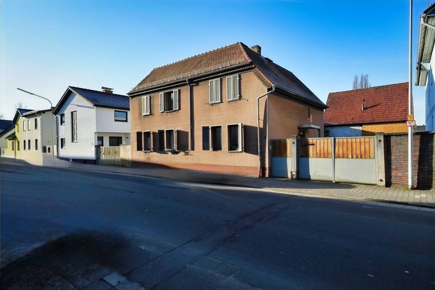 Immobilie in Babenhausen - 1-2 Familienhaus in Babenhausen - Bild 1