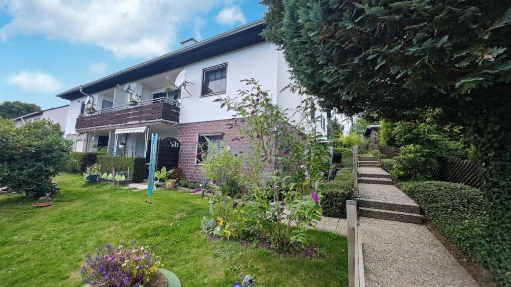 Immobilie in Stammbach - Solides, vermietetes 6-Parteienhaus mit Entwicklungspotenzial – Kapitalanlage in Stammbach - Bild 2