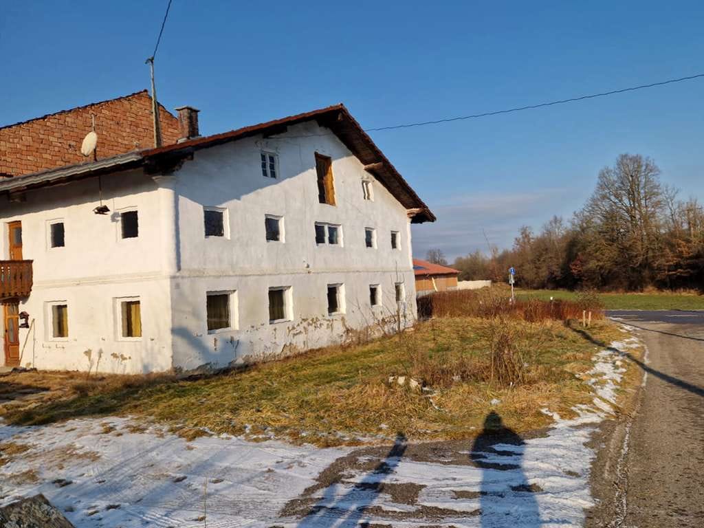 Immobilie in Tuntenhausen - Bauernhaus mit Tenne und viel Grund in malerischer Umgebung bei Tuntenhausen für Naturliebhaber - Bild 2