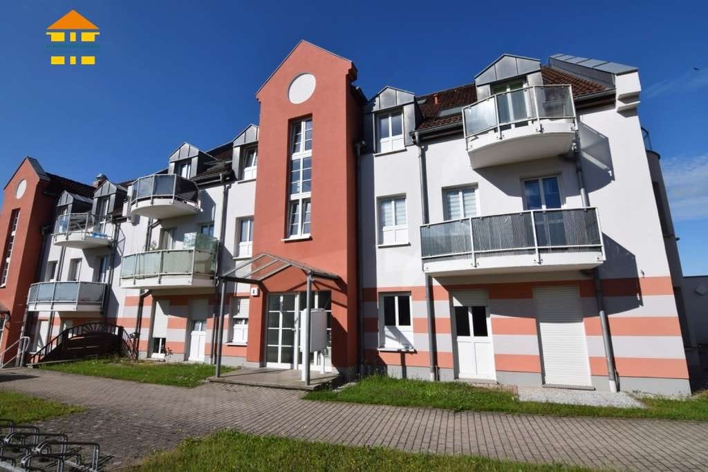 Immobilie in Frankenberg/Sachsen - Ideal zur Eigennutzung: renovierte 2-Raum-Wohnung mit zwei Terrassen im Grünen! - Bild 0