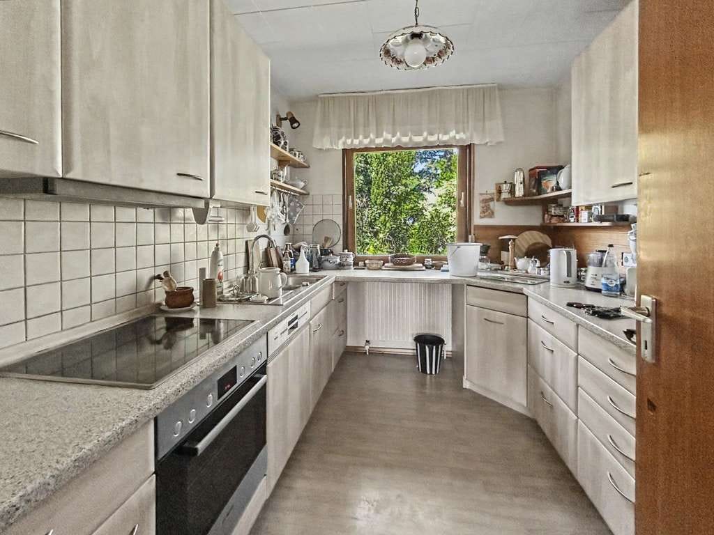 Immobilie in Neustadt an der Waldnaab - Großzügiges Wohnhaus mit traumhaften Garten und Wintergarten  in Neustadt a.d. Waldnaab - Bild 3