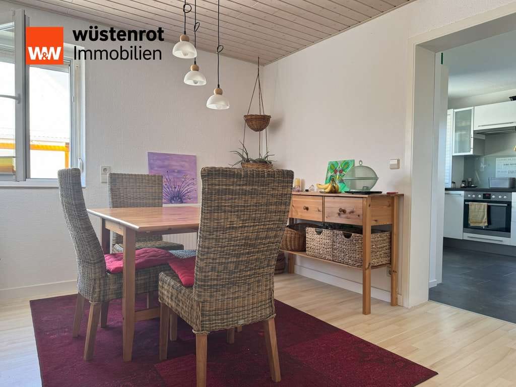 Immobilie in Bad Boll - RUHIG GELEGEN, CHARMANT GESTALTET - 3,5 ZIMMER-WOHNUNG MIT BALKON UND GARTEN - Bild 2
