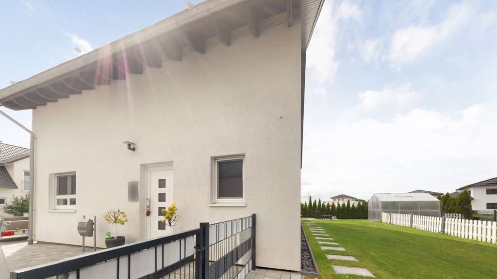 Immobilie in Schillingsfürst - Neuwertiges Einfamilienhaus in ruhiger Wohngegend - Bild 0