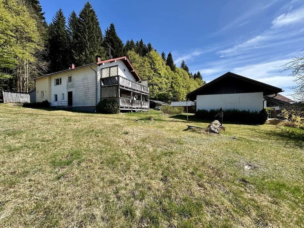 Immobilie in Mauth - Einfamilienhaus mit großem Grundstück in 94151 Mauth / Annathal  - Bild 2
