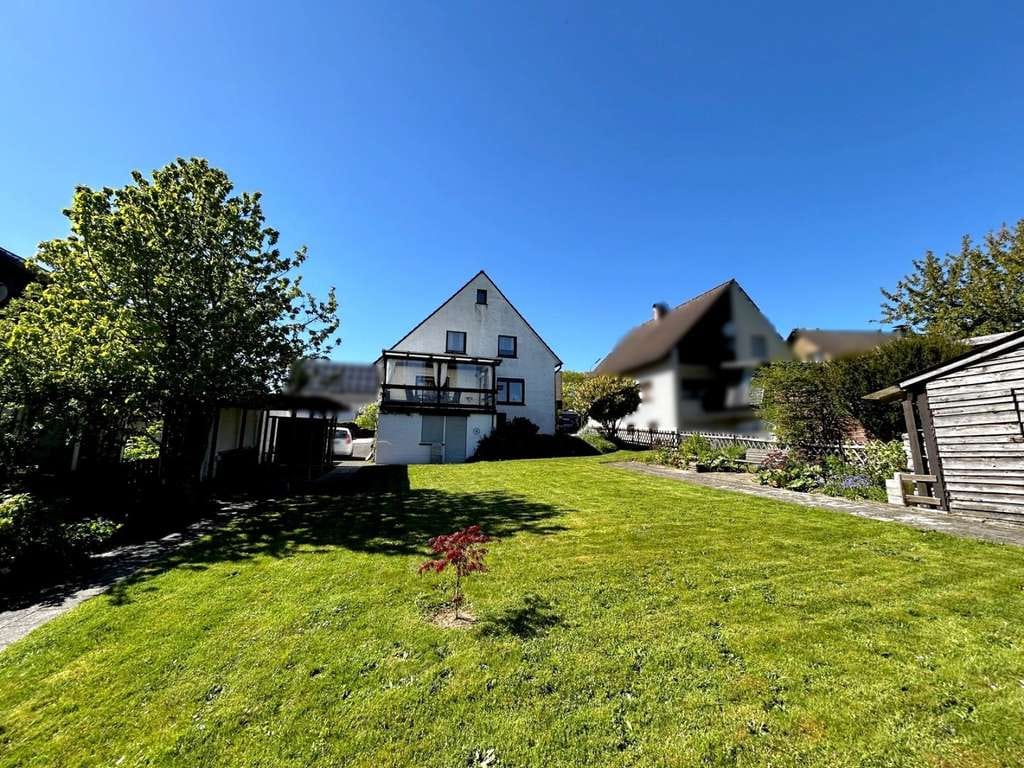 Immobilie in Wiehl - Wiehl-Hengstenberg: Freistehendes Einfamilienhaus mit unverbautem Blick ins Grüne - Bild 2