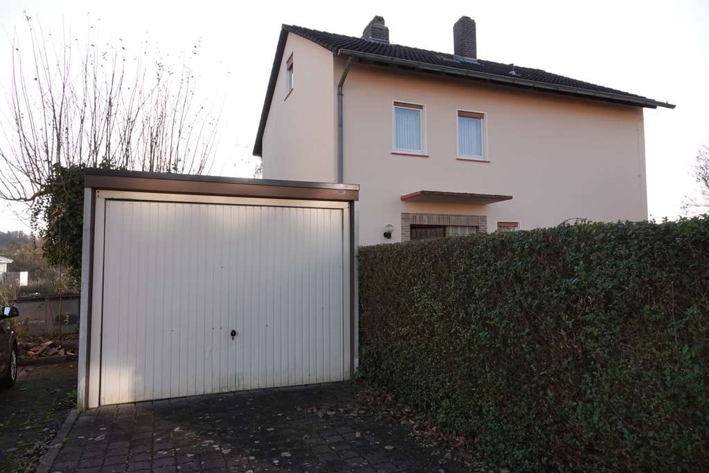 Immobilie in Eschwege - Einfamilienhaus mit Terrasse, Garten & Garage für die junge Familie in Eschwege / Niederhone - Bild 3