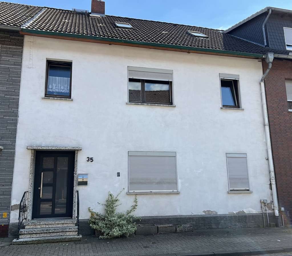 Immobilie in Stadthagen - KARSTEN IMMOBILIEN ermöglicht Ihnen: Reihenmittelhaus für kreative Köpfe - in Stadthagen - Bild 0