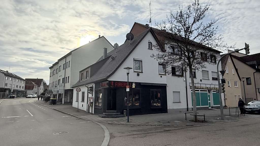 Immobilie in Ditzingen - 7% Rendite. Ditzingen Zentrum, preiswertes Wohn- und Geschäftshaus, provisionsfrei - Bild 0