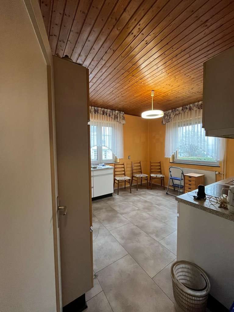 Immobilie in Löhnberg - Solides Einfamilienhaus mit Garten in ruhiger Lage - Bild 4