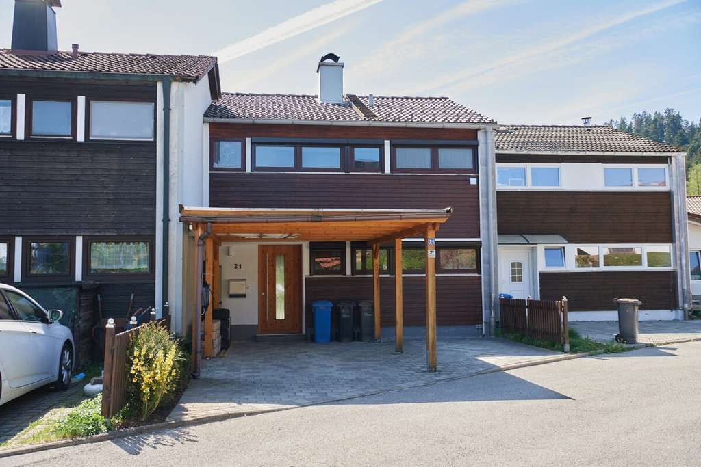 Immobilie in Teisendorf - Stilvoll renoviertes Reihenmittelhaus in attraktiver Wohnlage in Teisendorf-Oberteisendorf - Bild 2