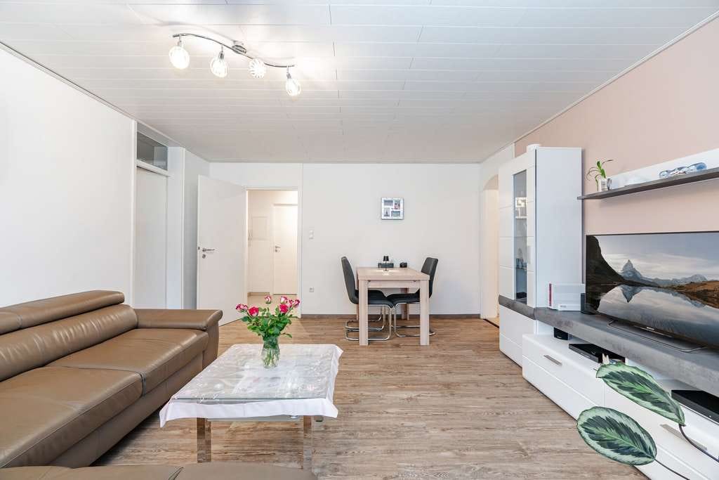 Immobilie in Emmering - Familienfreundliche 4-Zimmer-Wohnung mit Balkon und durchdachtem Wohnkonzept - Bild 1