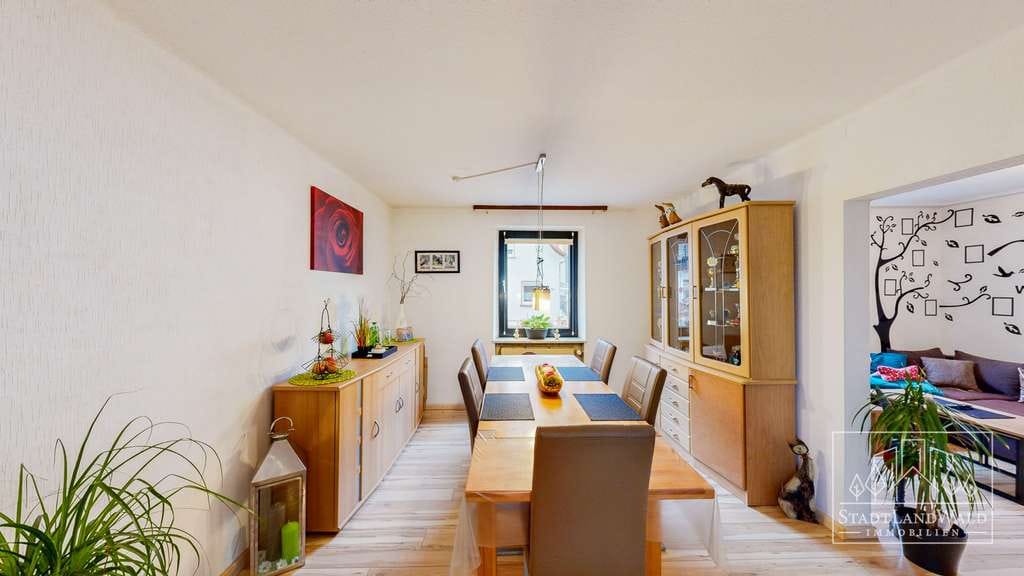 Immobilie in Hinterweidenthal - Modern renoviertes Sandsteinhaus mit Garten, Garage und Hof - sofort bezugsfertig - Bild 1