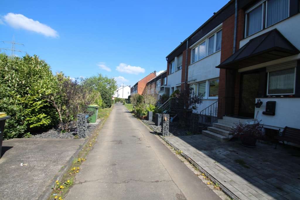 Immobilie in Lohmar - Mit 3D: Reihenhaus mit Terrasse & viel Potenzial – 
Ihr neues Zuhause wartet! - Bild 3