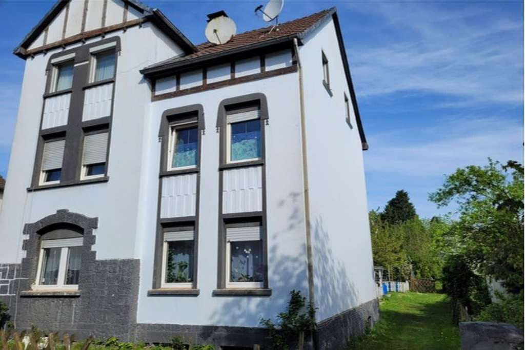 Immobilie in Hemer - Solide Kapitalanlage: Voll vermietets 5-Parteien-Mehrfamilienhaus in Hemer - Bild 0