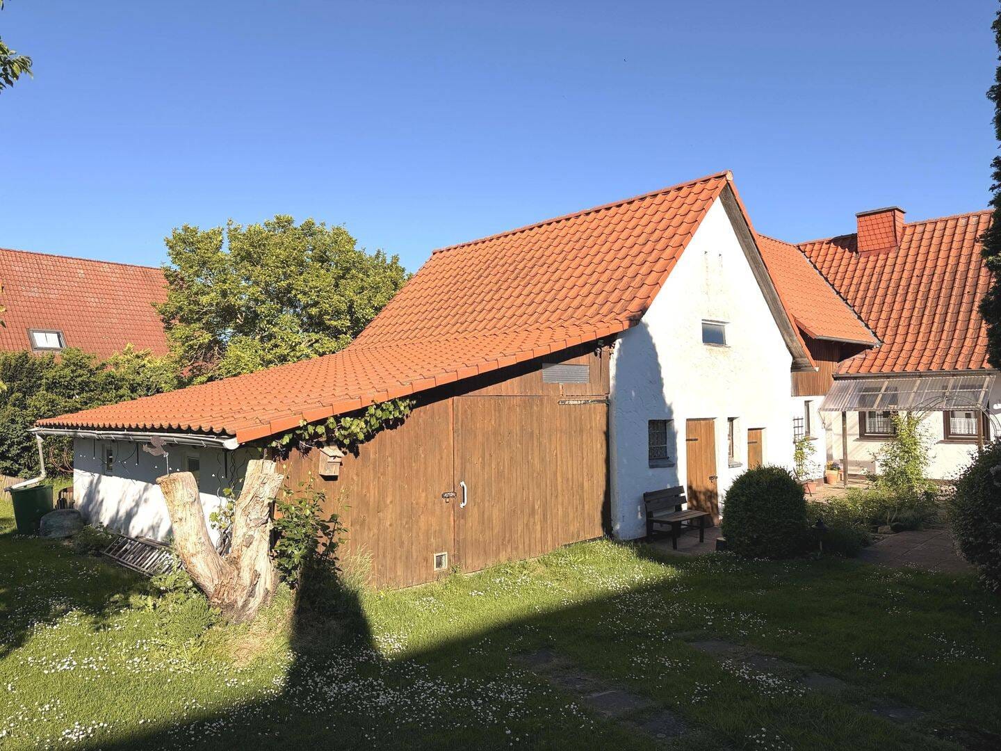 Immobilie in Grebenstein - Großes Zweifamilienhaus mit tollem Grundstück in Grebenstein-Schachten - Bild 2