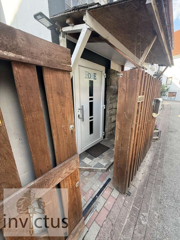 Immobilie in Rosenberg - Charmantes Einfamilienhaus mit großzügiger Scheune und geschütztem Innenhof in Rosenberg - Bild 4