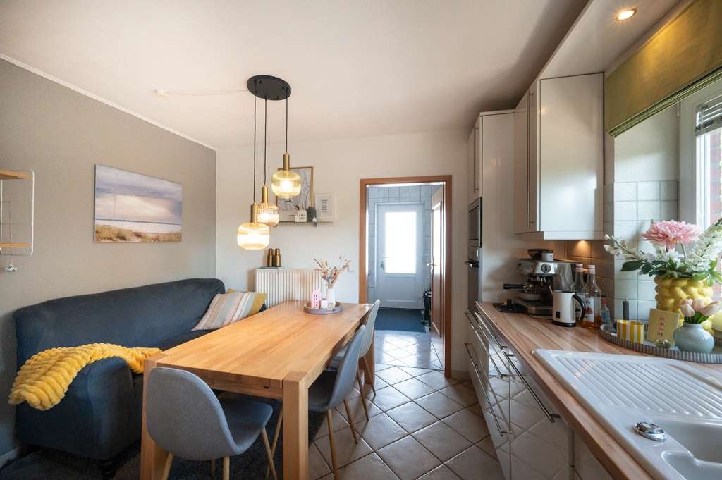Immobilie in Dingen - Großzügiges Einfamilienhaus mit traumhaftem Garten, Kamin & viel Platz in Dingen - Bild 2