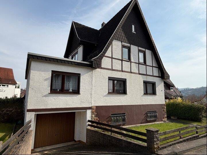 Immobilie in Rotenburg an der Fulda - Freistehendes Einfamilienhaus direkt in Rotenburg/F - Bild 0