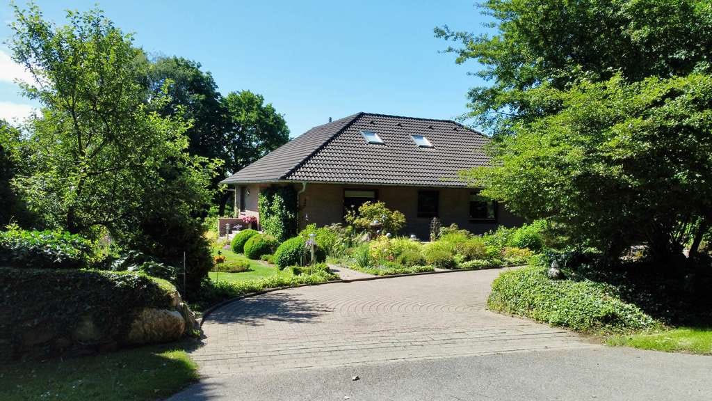 Immobilie in Ramstedt - Wohnen, wo die Ruhe zuhause ist – Einfamilienhaus mit Traumgrundstück und unverbaubarem Feldblick - Bild 4