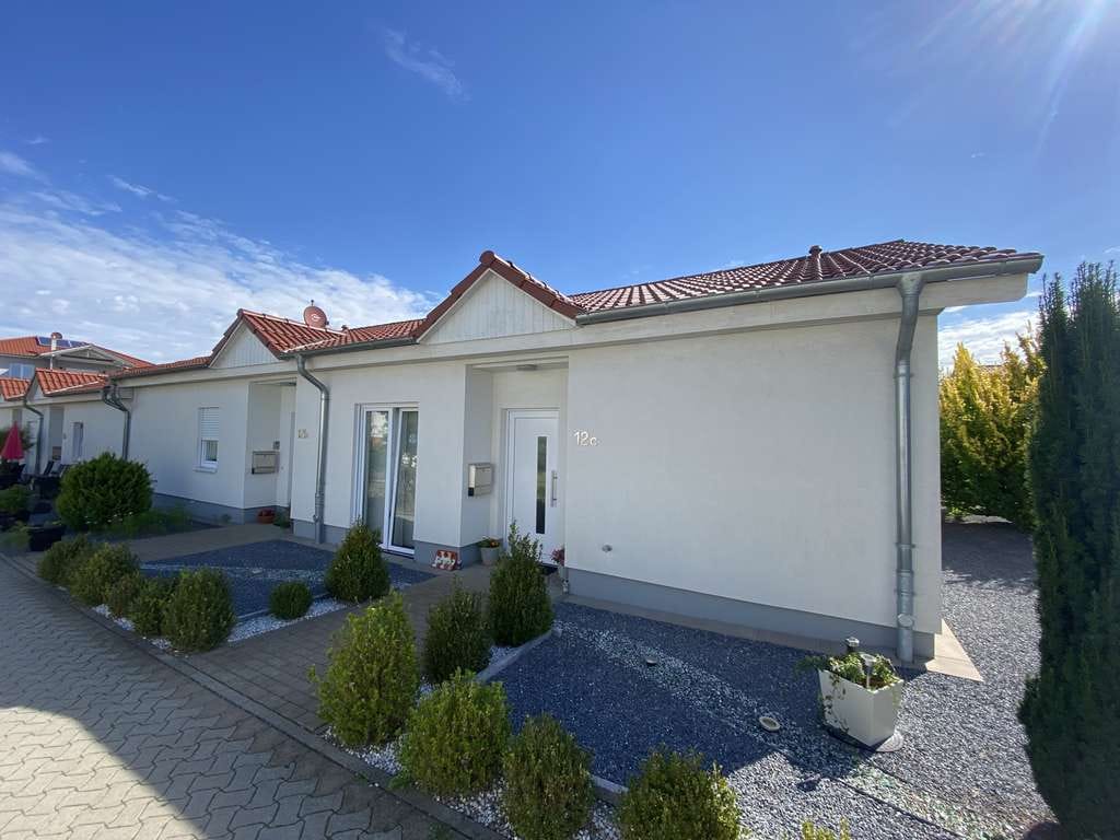 Immobilie in Schwülper - +++ 3 Zimmer-Wohnung als Reihenendhaus mit Einbauküche, Terrasse und PKW-Einstellplatz +++ - Bild 0