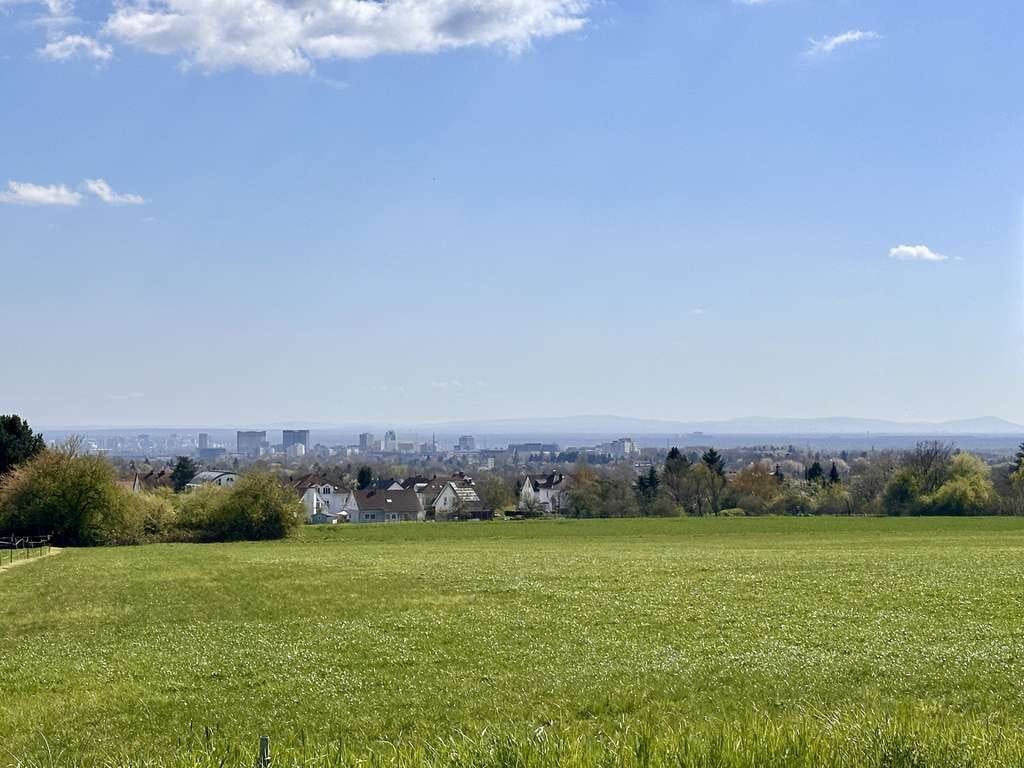Immobilie in Kronberg - Familienhaus mit Garten und großem Pool in Oberhöchstadt - Bild 1