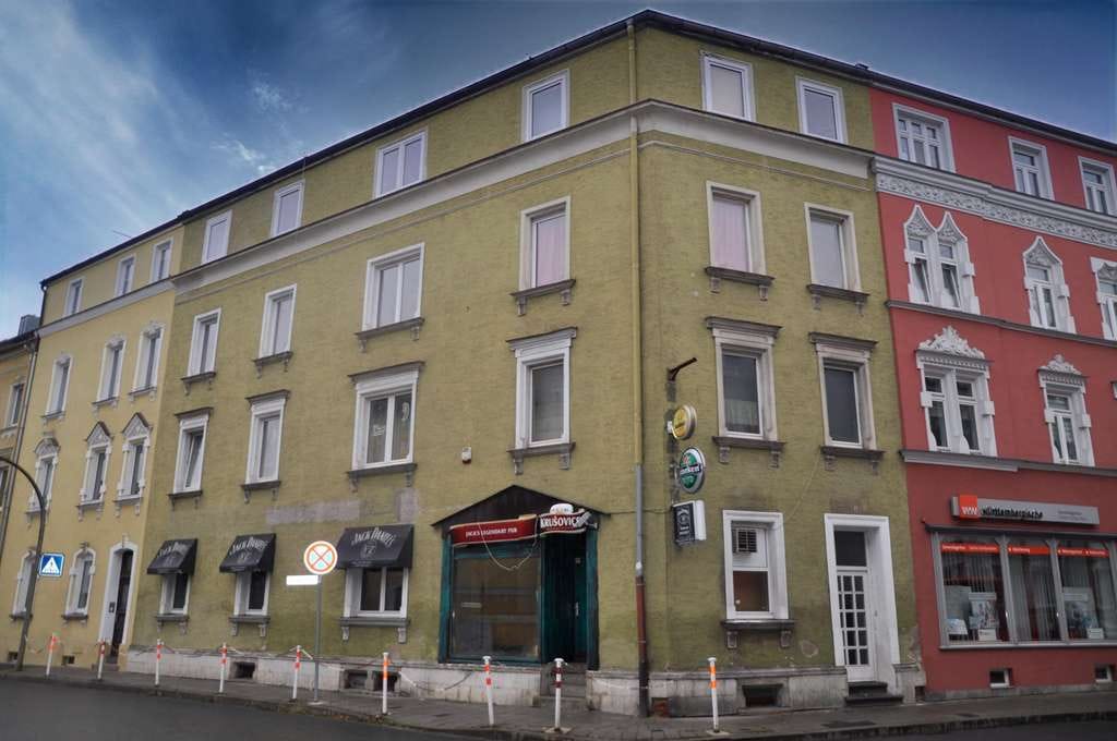 Immobilie in Marktredwitz - Modernisiertes Mehrfamilienhaus mit einladender Gewerbefläche - Bild 0