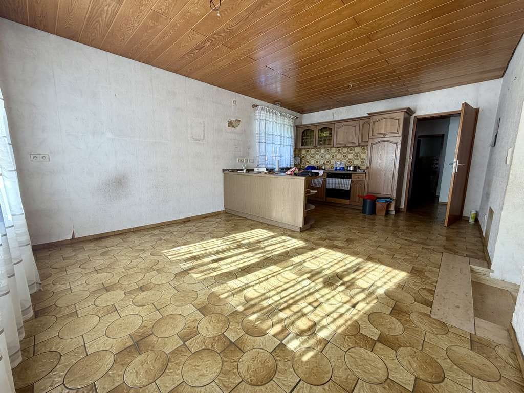 Immobilie in Vöhringen - Einfamilienhaus mit Potential zum Zweifamilienhaus - Bild 2
