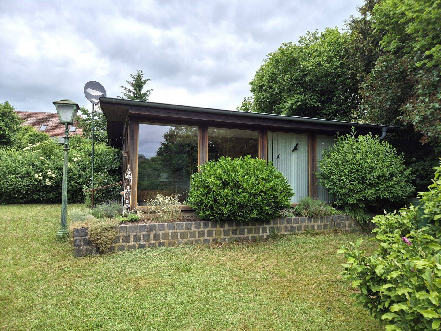 Immobilie in Pinnow - Idyllisches Wochenendhaus auf Eigentumsgrundstück – nur wenige Minuten vom Pinnower See entfernt - Bild 3