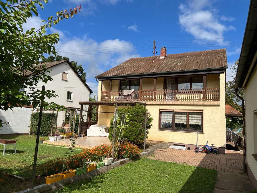 Immobilie in Hochstadt (Pfalz) - Ein/Zweifamilienhaus mit großem Grundstück – vielseitig nutzbar - Teilbebauung möglich - Bild 0