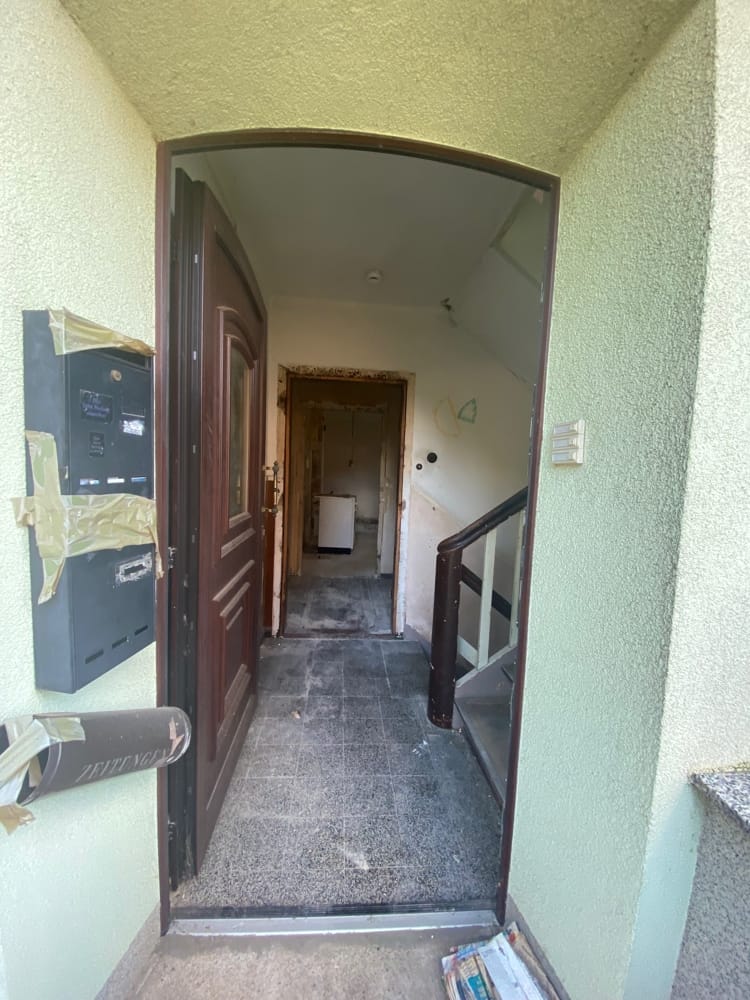 Immobilie in Genthin - Leeres Haus und tolles Grundstück - lassen Sie alle Ihre Wohnträume wahr werden ! - Bild 3