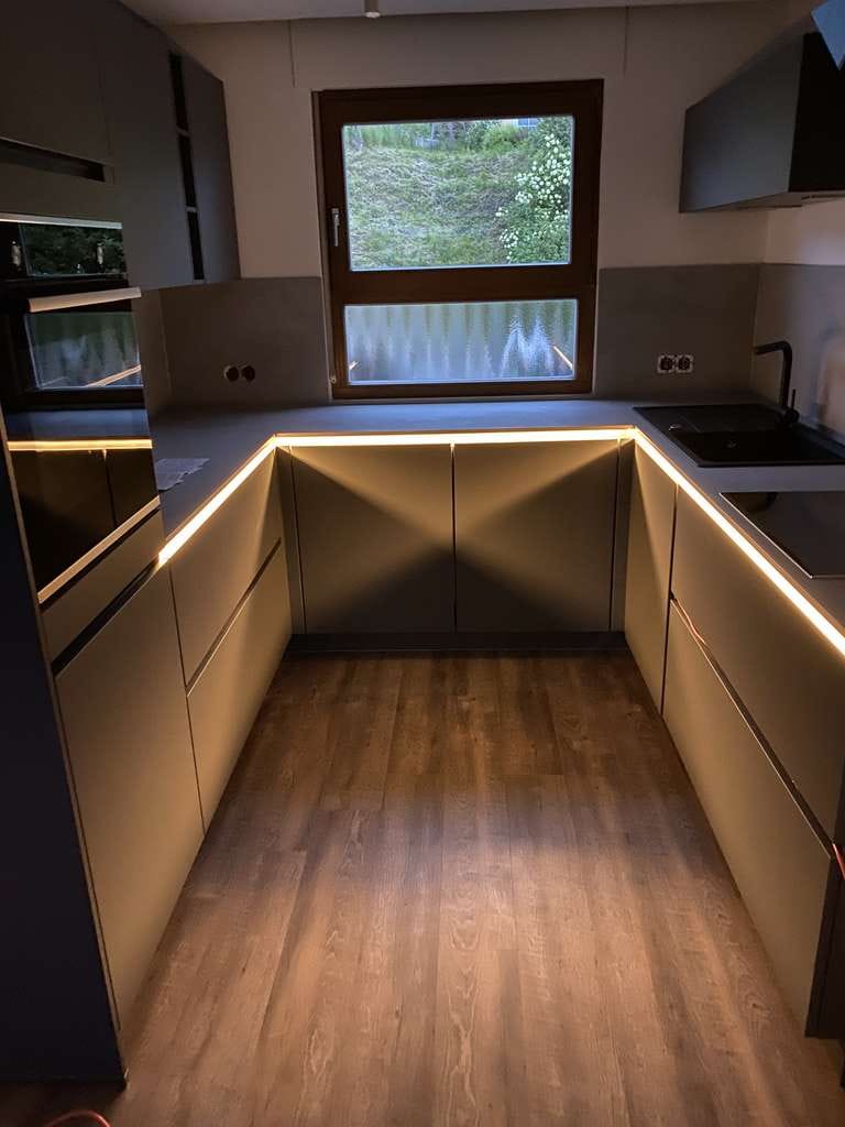Immobilie in Leidersbach - Vielseitiges Mehrfamilienhaus: Großzügiges Wohnen in Leidersbach - Bild 1