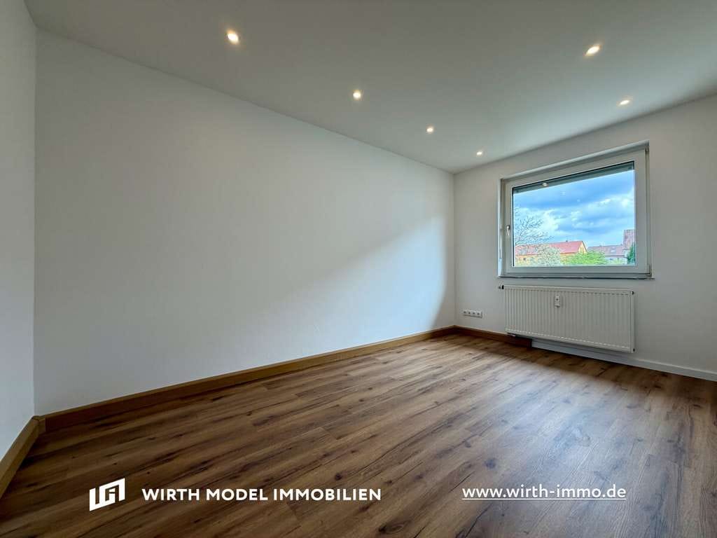 Immobilie in Niederwerrn - Rd. 120 m² | Sanierte 5-Zimmer-Maisonette-Wohnung mit Balkon, Gartenanteil und Garage - Bild 3