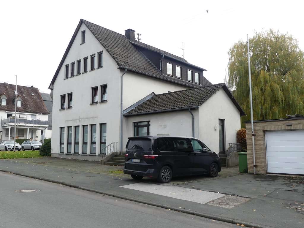 Immobilie in Kirchhundem - Provisionsfrei für Ersteher - Wohn- und Geschäftshaus sowie Einfamilienhaus -Zwangsversteigerung! - Bild 3