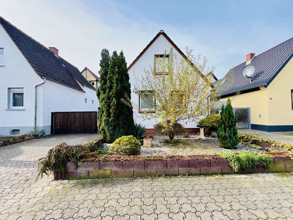 Immobilie in Rülzheim - Großes Grundstück - Großes Potenzial. Siedlungshaus in ruhiger Wohnlage - Bild 0
