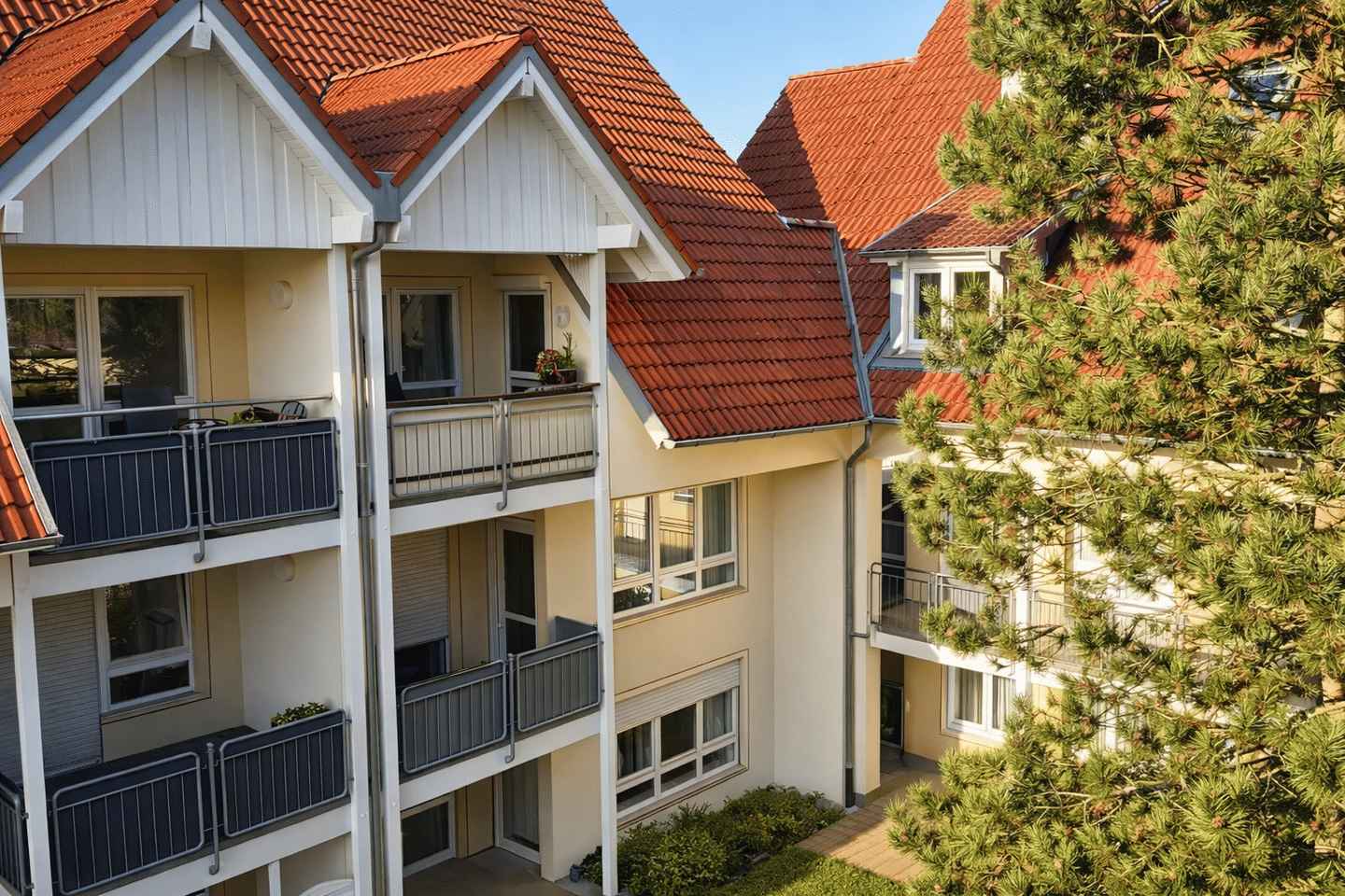 Immobilie in Ebersbach-Musbach - Komfortables und sicheres Wohnen für Jung und Alt - Bild 0