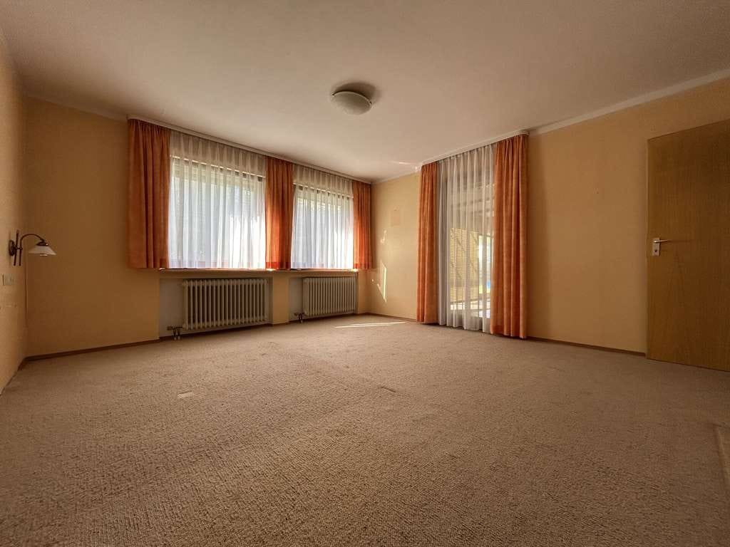Immobilie in Pfullingen - Großes Haus mit vielfältigen Möglichkeiten in toller Lage von Pfullingen - Bild 3