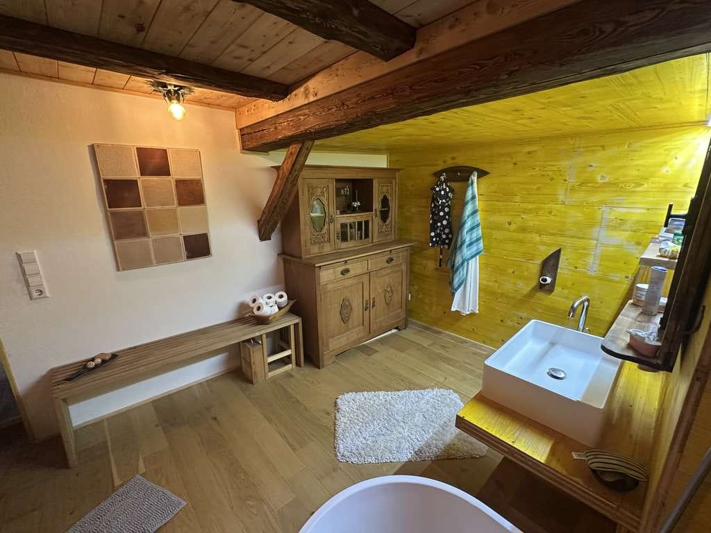 Immobilie in Rangendingen - Hochinteressantes Wohnhaus mit Scheune und Stellplätze - Bild 4