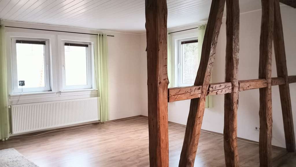 Immobilie in Jossgrund - AS-Immobilien.com+Gemütliches Einfamilienhaus mit Garten, Kaminofen & schöner Aussicht in Jossgrund - Bild 2