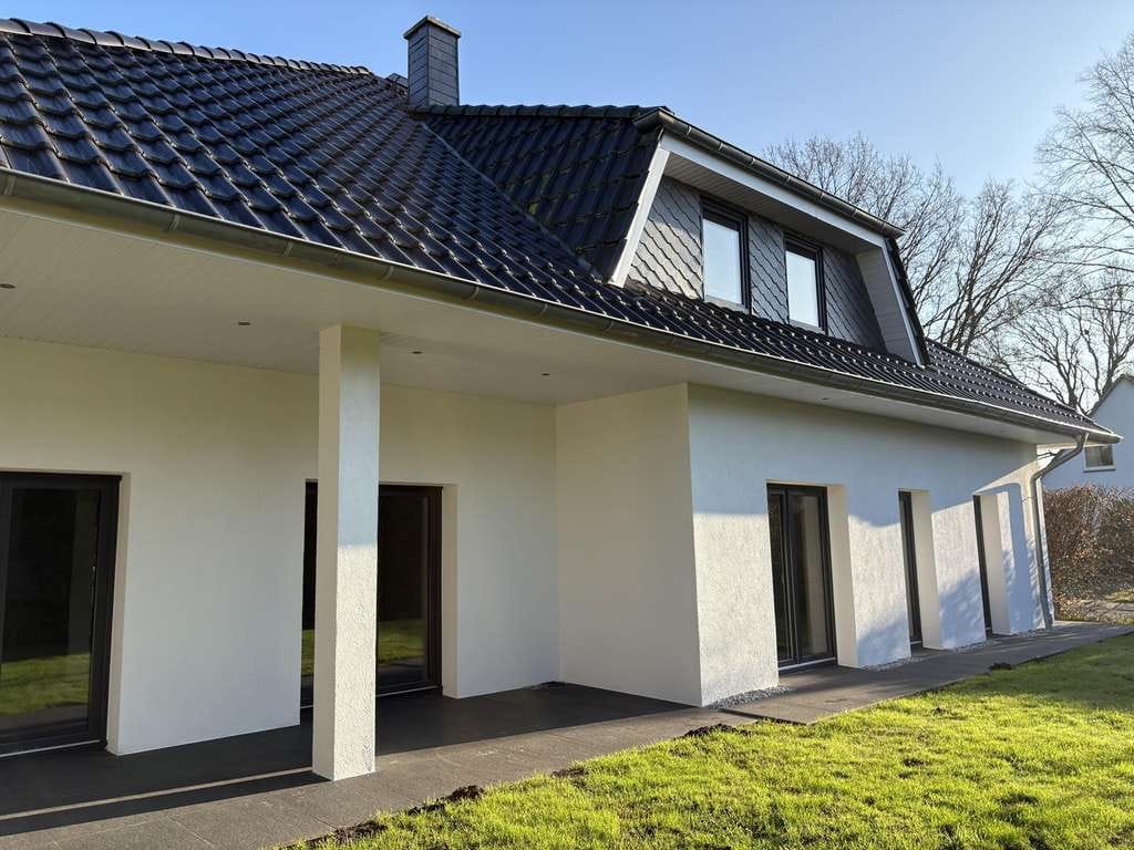 Immobilie in Jersbek - Modernes Zweifamilienhaus bei Hamburg|268m2|Bj.2016|A+|2WE - Bild 0