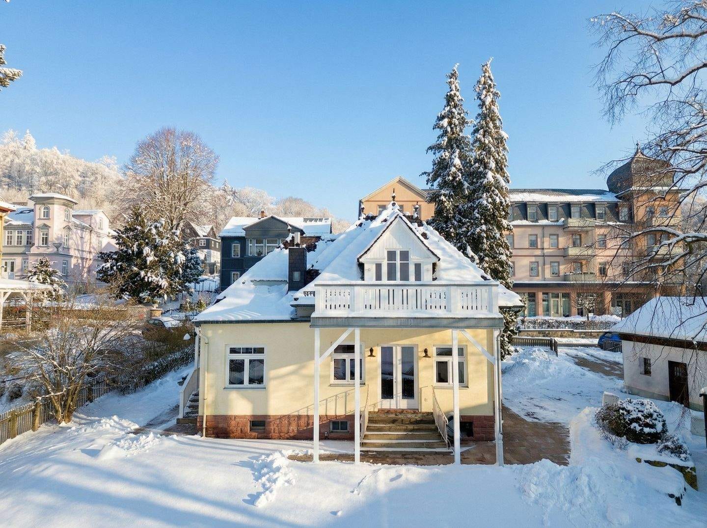 Immobilie in Friedrichroda - Historische Villa - in bester Lage Friedrichrodas mit Panoramablick - Bild 0