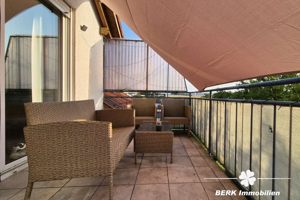 Immobilie in Röllbach - BERK Immobilien - Ihre erste Kapitalanlage - renovierte Dachgeschosswohnung - Bild 3