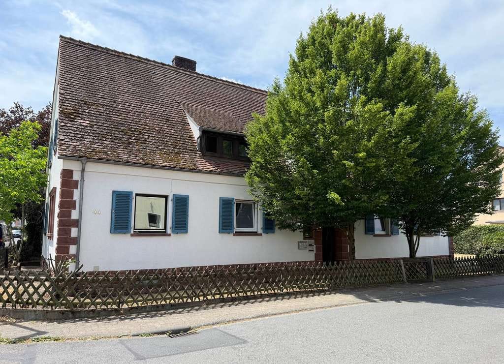 Immobilie in Elsenfeld - Charmantes Anwesen mit vier Wohneinheiten und vielseitigem Entwicklungspotenzial - Bild 0