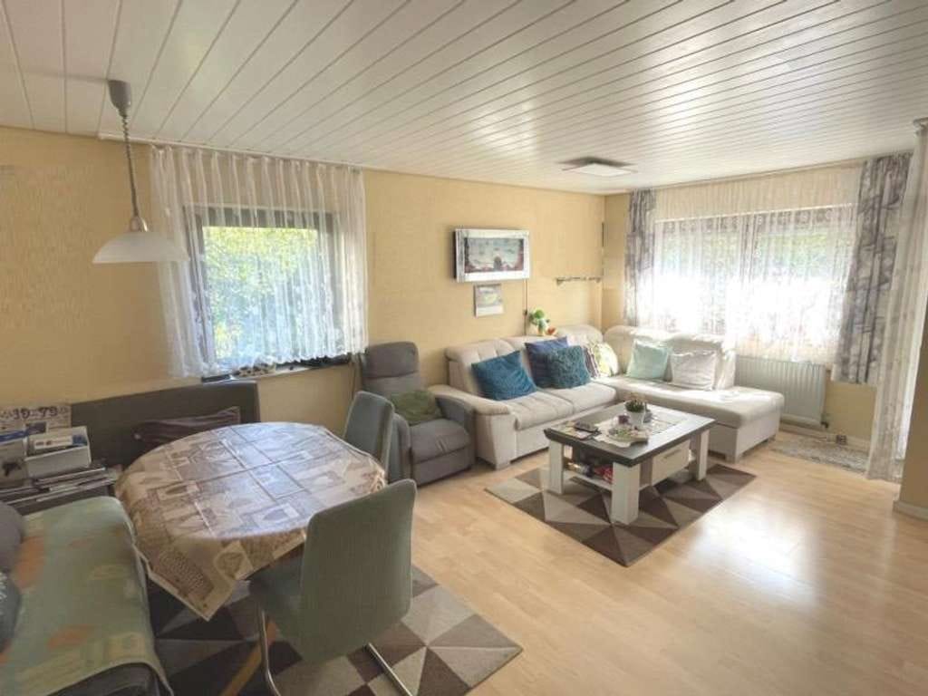 Immobilie in Heubach - Einziehen & Wohlfühlen! Perfekte 4 Zimmer-Wohnung mit Terrasse in Heubach! - Bild 4