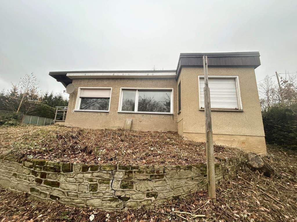 Immobilie in Eisenberg - Der Natur so nah! - Gartengrundstück mit Wochenendhaus am Rande des Mühltals - Bild 1