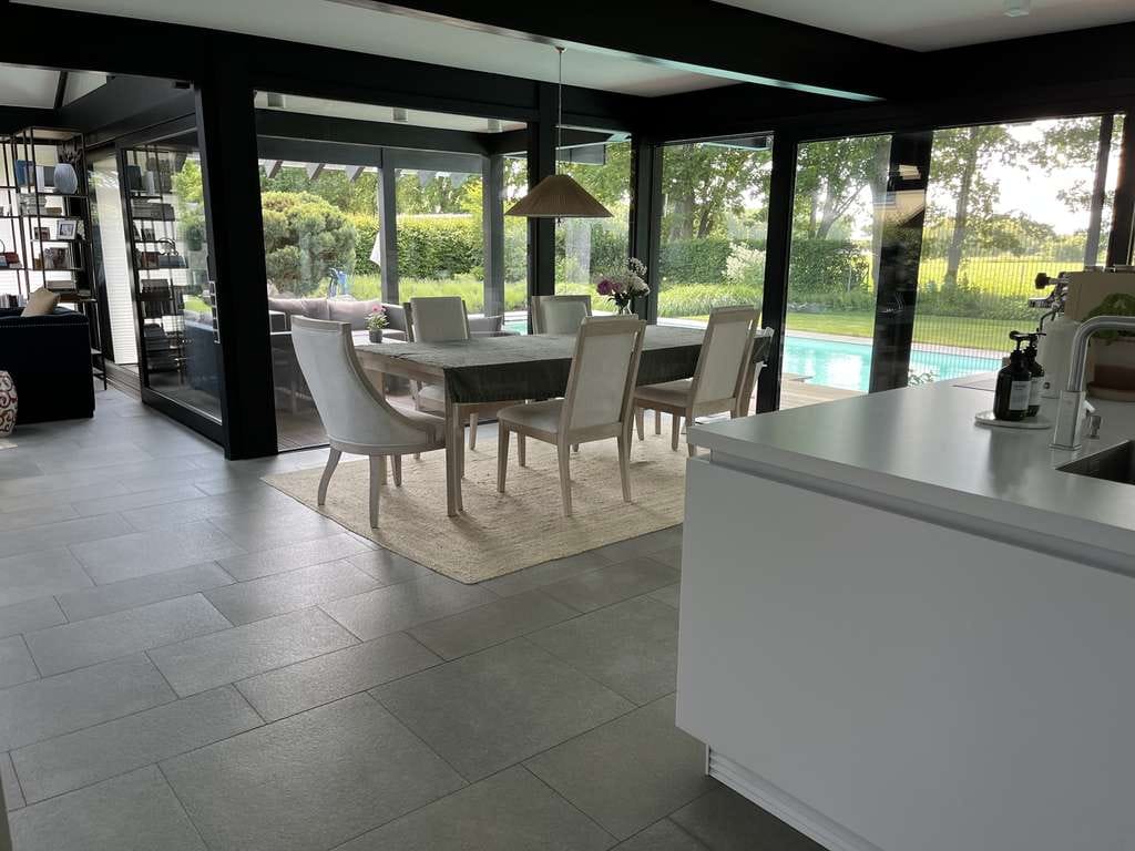 Immobilie in Bokensdorf - "Design trifft Natur: Ihr Traumhaus mit Pool" - Bild 3